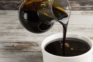 7 Health Benefits of Blackstrap Molasses: Fights Off Stress & Betters the Health of the Bones & Skin & Lowers the Blood Pressure