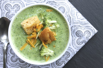 Heal Your Gut with this Garlic & Asparagus Nourishing DIY Soup
