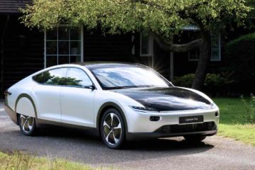 Dutch Company Launches Electric Car that Charges from the Sun