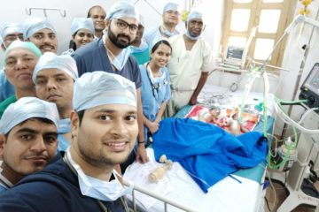 A Team of Surgeons Divide Conjoined Twins Free of Charge because Parents Couldn’t Pay