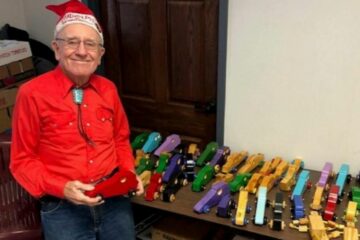 Real Life Santa: This Man Delivers Hundreds of DIY Wooden Toys to Children in Need