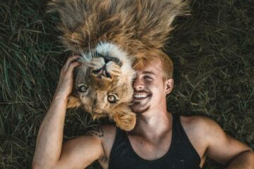Successful Young Businessman from Switzerland Quits Job & Sells everything to Go & Save Lions in South Africa
