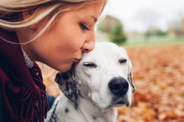 According to a Study, Dogs Obey Women more than Men