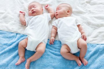 Mother in China Gives Birth to Twins from Different Fathers & Admits She Cheated on Husband