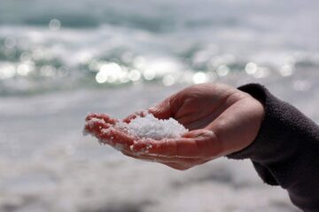 Is Sea Salt Really Contaminated with Microplastics? Let’s Find Out