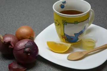Dermatologist Recommends a Surprising Trick for a Youthful Skin: It’s Onion Tea!