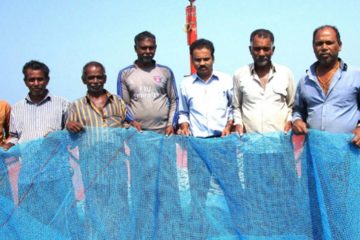 How Indian Fisherman Are Diverting Catch of Ocean Plastic to Be Repurposed for Building Roads