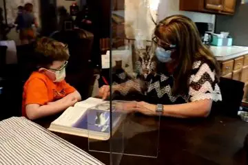 1st Grade Teacher Visited Her Student Who Was Fighting Cancer Every Day