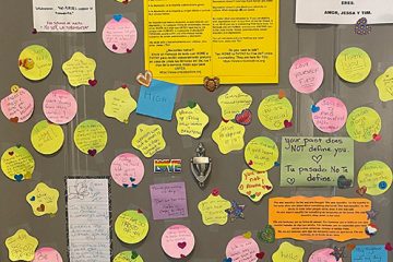 Florida Couple Makes a ‘Door of Kindness’ to Help Spread Kindness in their Community